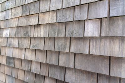 Who Does Shake Siding Repairs